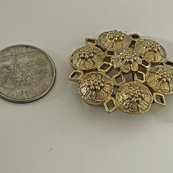 Lot of 8 Vintage Brooches Pins Gold Silver Tone  see all pics - Picture 3 of 12